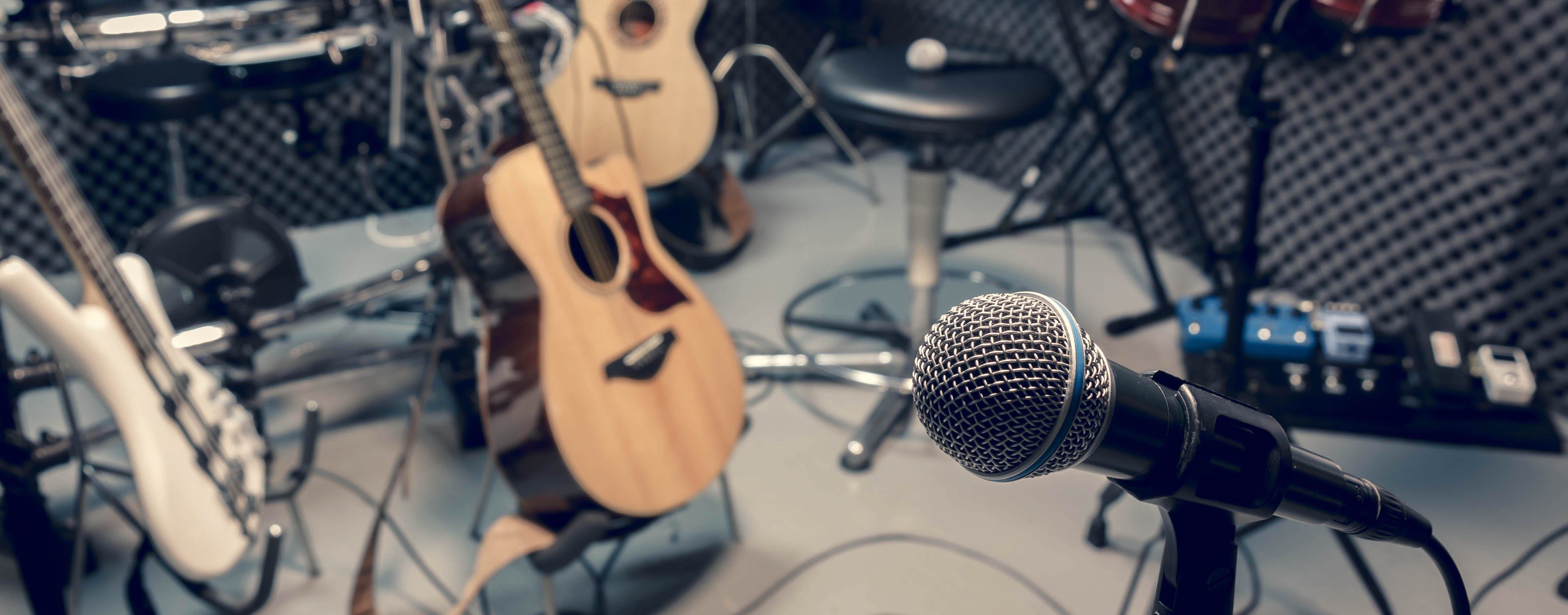 DIE LIVING Podcast Ep. 79 - Brad and Tyson of Silence and Light